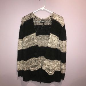 ✨Forever 21 Black & Gray Fuzzy Cardigan
